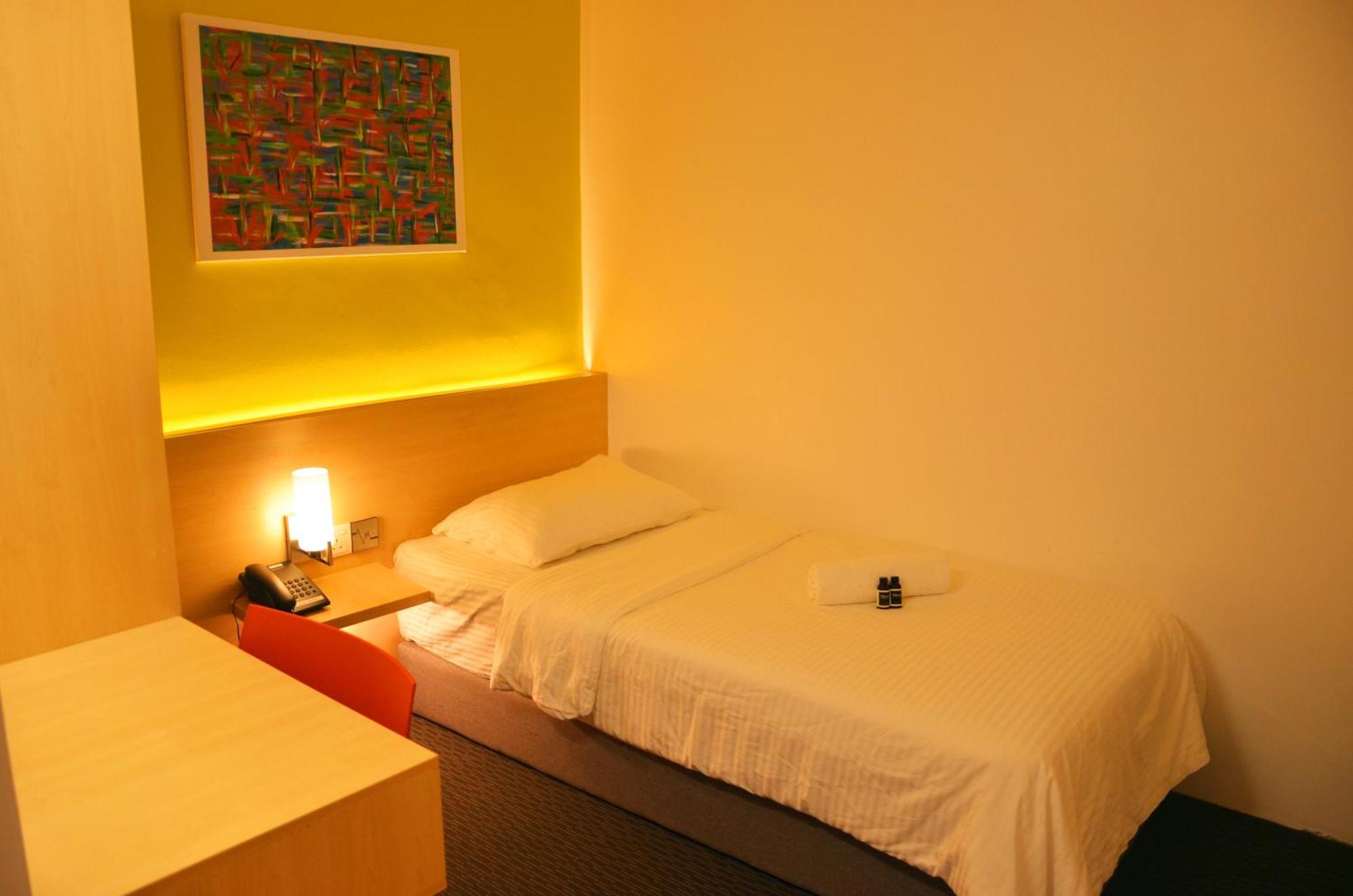 Hotel Jeti Tg Gemok Padang Endau Exterior photo