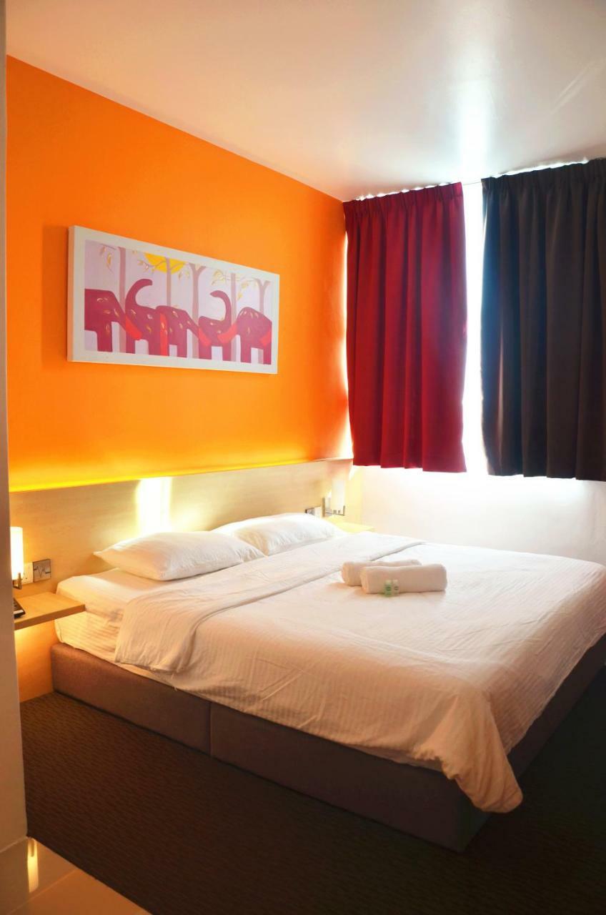 Hotel Jeti Tg Gemok Padang Endau Exterior photo