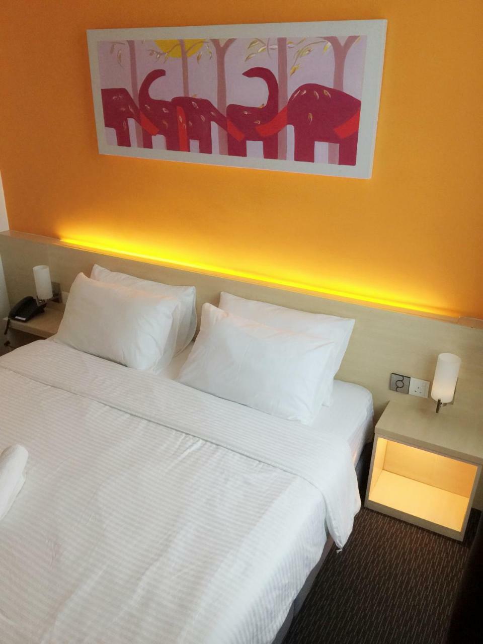 Hotel Jeti Tg Gemok Padang Endau Exterior photo